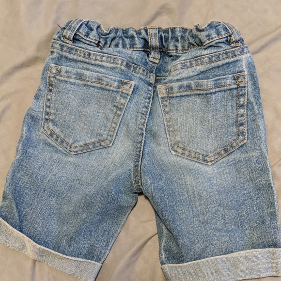 denim patched shorts - Picture 2 of 3